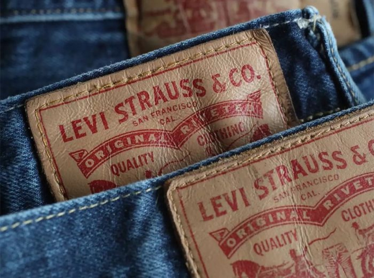 Levi's